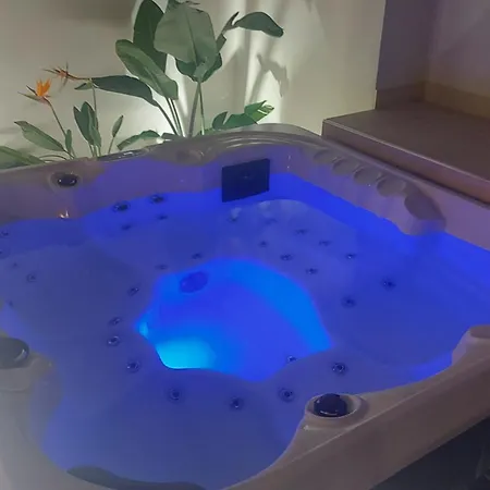 شقة Nimar Luxury With Jacuzzi *
